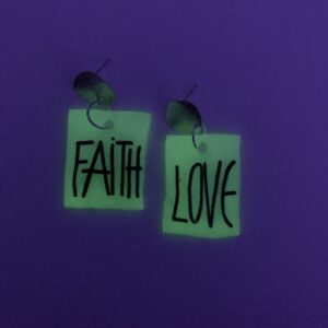 NÁUŠNICE FAITH LOVE FOSFOR