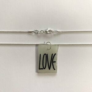 NÁHRDELNÍK LOVE FOSFOR